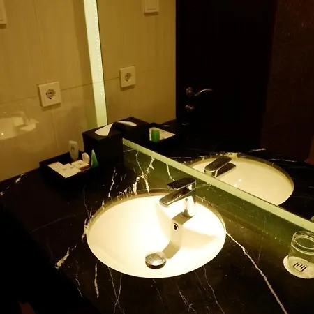 The New Atrium Hotel Yogyakarta-3